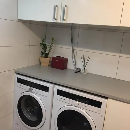 Exclusive Three-story Near The Center *