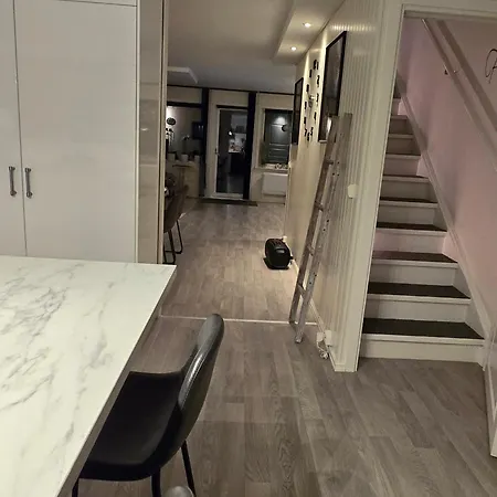 Exclusive Three-story Near The Center * Trondheim