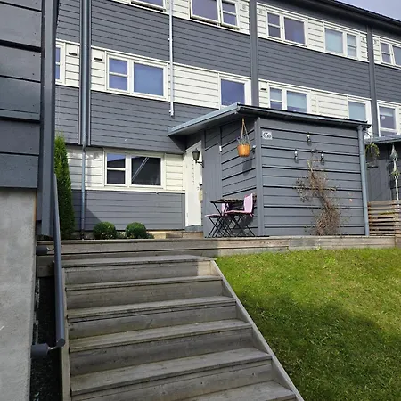Holiday home Exclusive Three-story Near The Center *